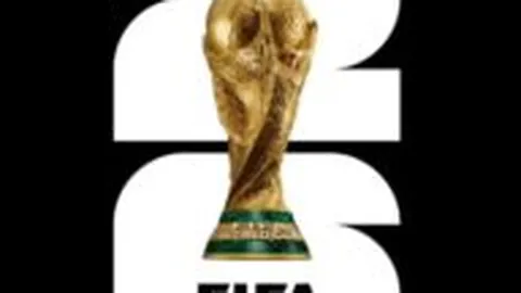 詹姆斯训练中披东契奇球衣，兄弟情谊深厚！