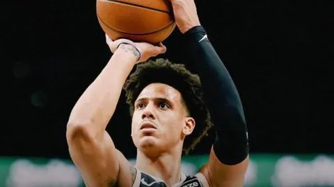 皇马主场火力全开，摩纳哥客场逆袭挑战在即！